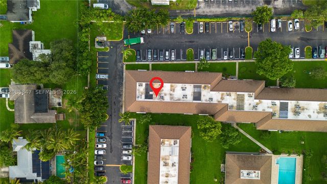 5767 Washington St F22, Hollywood, FL 33023