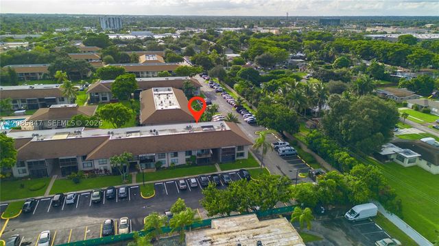 5767 Washington St F22, Hollywood, FL 33023