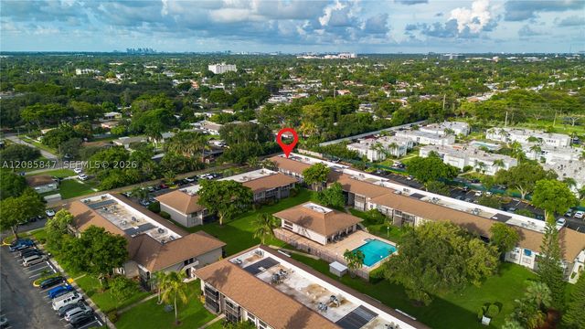 5767 Washington St F22, Hollywood, FL 33023