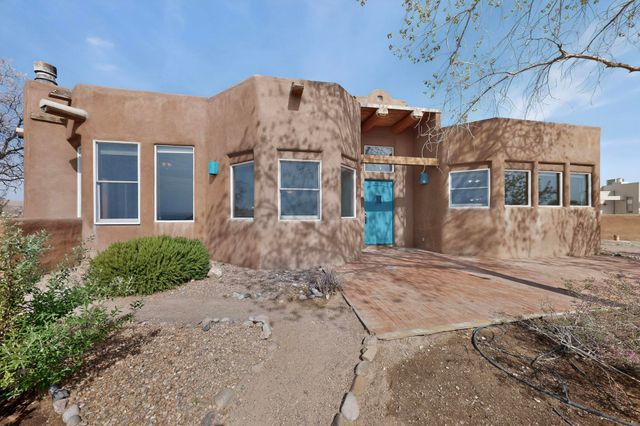 1201 Chihuahua Road NE, Rio Rancho, NM 87144