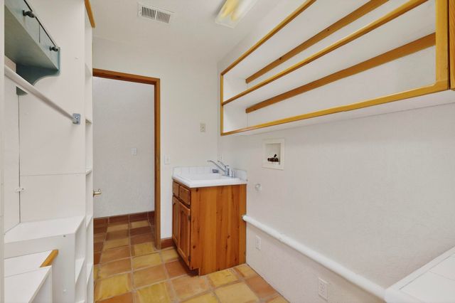 1201 Chihuahua Road NE, Rio Rancho, NM 87144