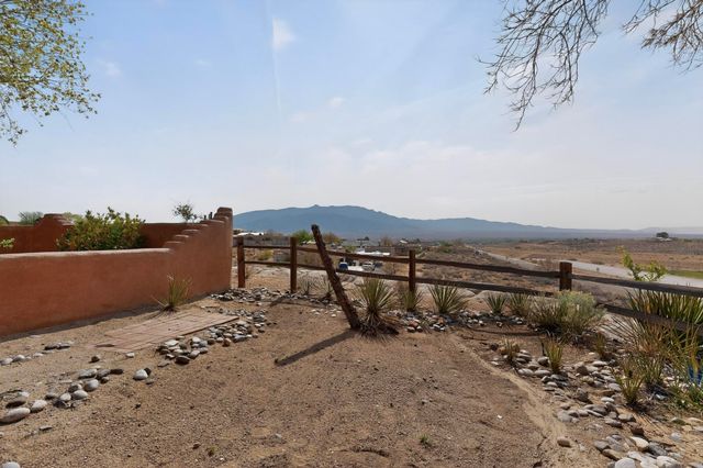 1201 Chihuahua Road NE, Rio Rancho, NM 87144
