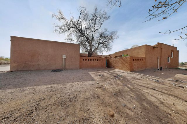1201 Chihuahua Road NE, Rio Rancho, NM 87144