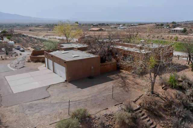 1201 Chihuahua Road NE, Rio Rancho, NM 87144