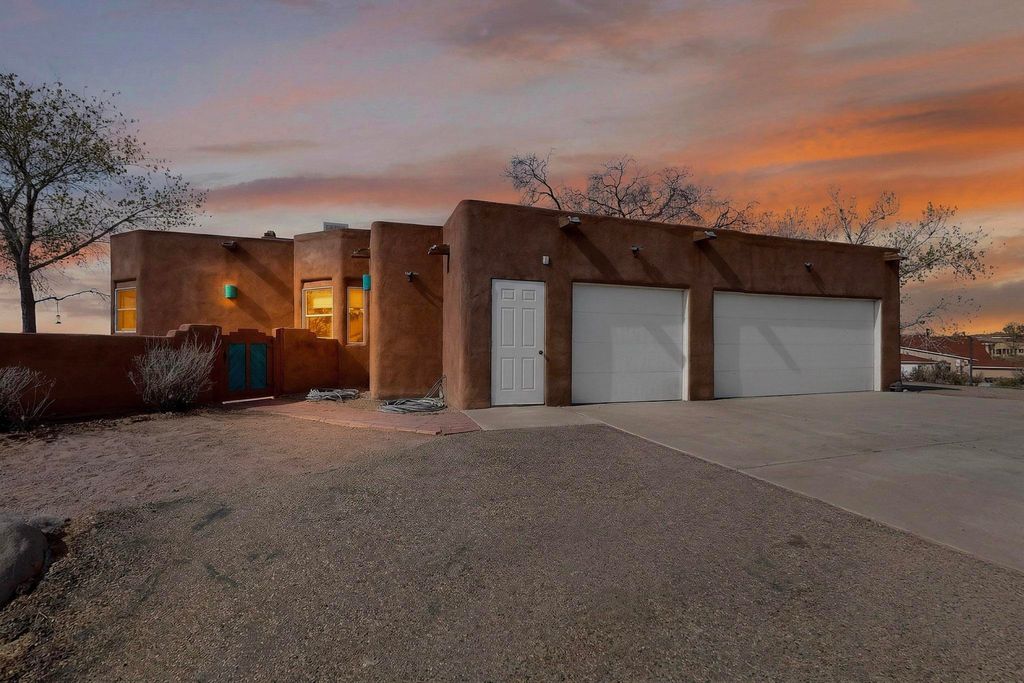 1201 Chihuahua Road NE, Rio Rancho, NM 87144