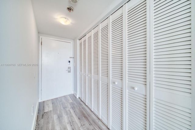 2000 NE 135th St 708, North Miami, FL 33181