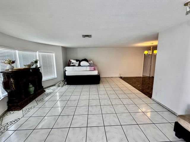 6600 NW 23rd Street, Margate, FL 33063