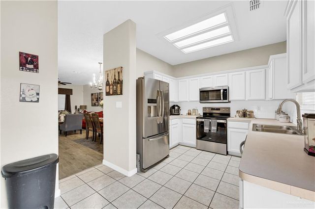 8203 N 22nd Lane, Mcallen, TX 78504