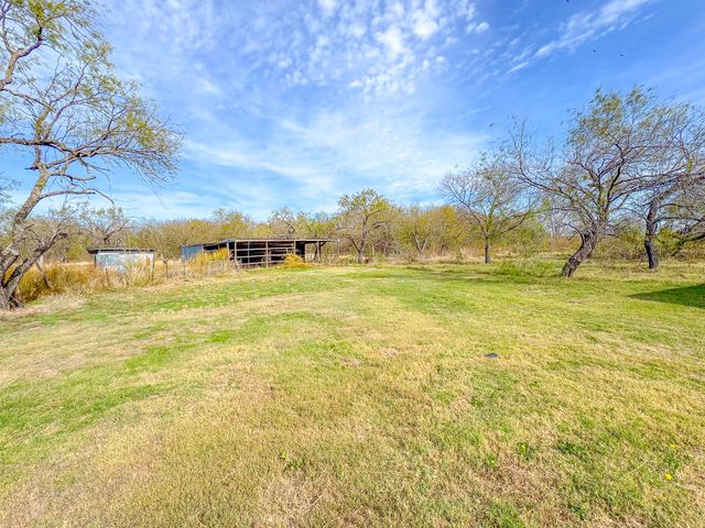 735 County Road 0025, Corsicana, TX 75109