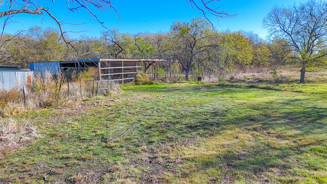 735 County Road 0025, Corsicana, TX 75109