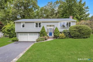 402 Wheeler Park Avenue, Fairfield, CT 06825