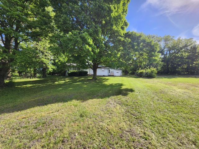 123 East Hubble Drive, Marshfield, MO 65706
