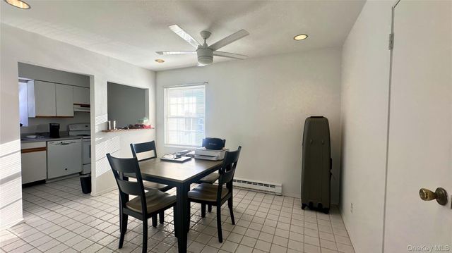 101 Sylvan Avenue 65, Miller Place, NY 11764