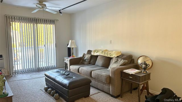 101 Sylvan Avenue 65, Miller Place, NY 11764