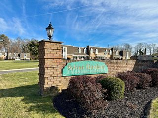 101 Sylvan Avenue 65, Miller Place, NY 11764