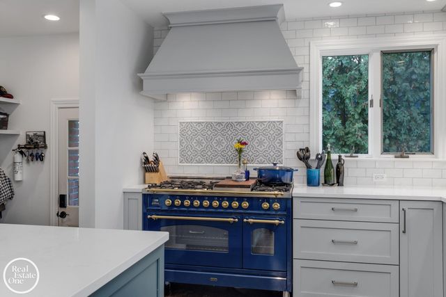 614 Pemberton Road, Grosse Pointe, MI 48230