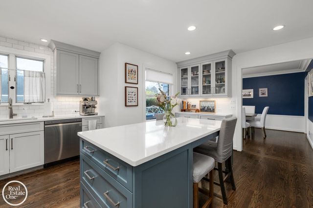 614 Pemberton Road, Grosse Pointe, MI 48230