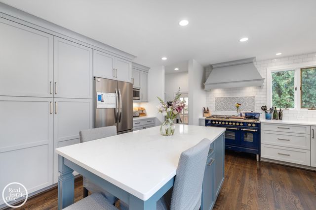 614 Pemberton Road, Grosse Pointe, MI 48230