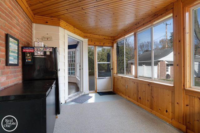 614 Pemberton Road, Grosse Pointe, MI 48230