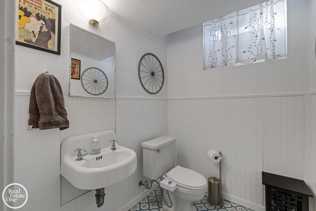 614 Pemberton Road, Grosse Pointe, MI 48230