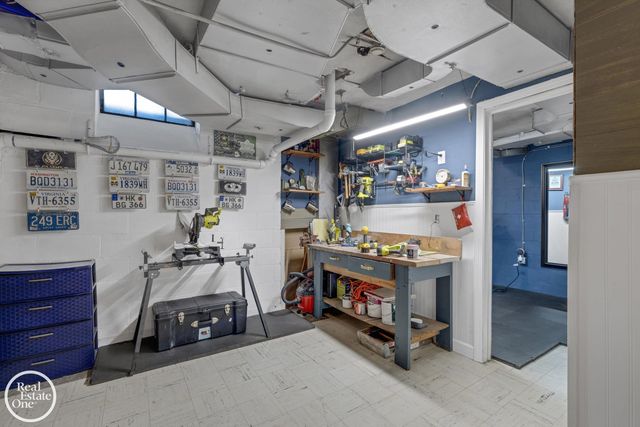 614 Pemberton Road, Grosse Pointe, MI 48230