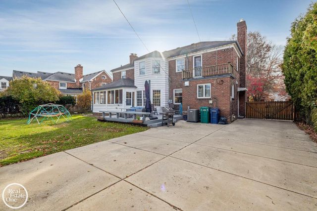 614 Pemberton Road, Grosse Pointe, MI 48230