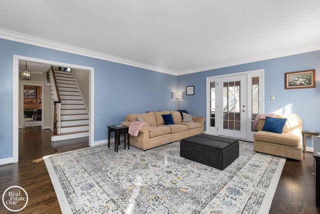 614 Pemberton Road, Grosse Pointe, MI 48230