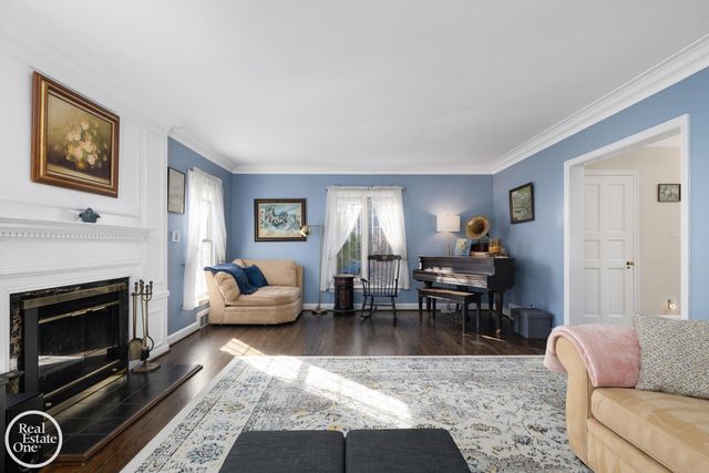 614 Pemberton Road, Grosse Pointe, MI 48230