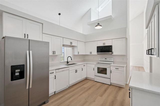1866 SUMMIT CHASE AVENUE, Apopka, FL 32703