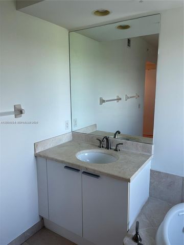 15051 ROYAL OAKS LN 601, North Miami, FL 33181