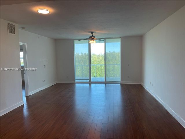 15051 ROYAL OAKS LN 601, North Miami, FL 33181