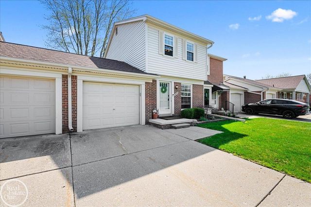 28070 Coleridge Street, Harrison Twp, MI 48045