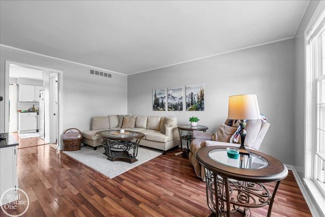 28070 Coleridge Street, Harrison Twp, MI 48045