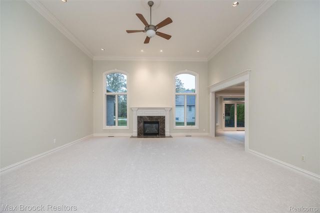 52221 Chickadee, Utica, MI 48315