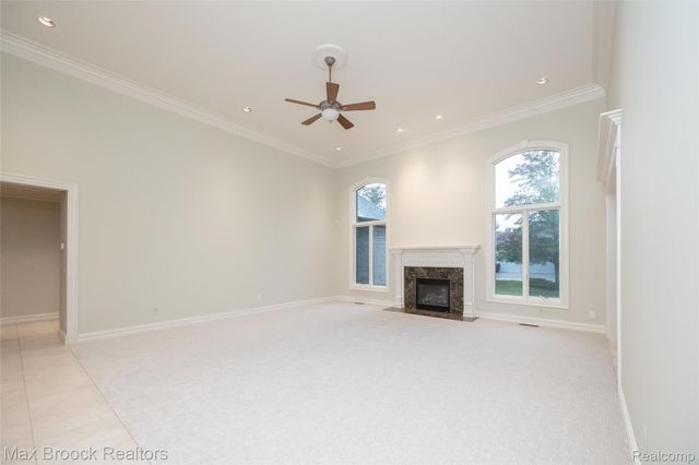 52221 Chickadee, Utica, MI 48315