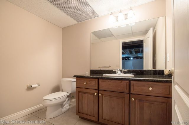 52221 Chickadee, Utica, MI 48315