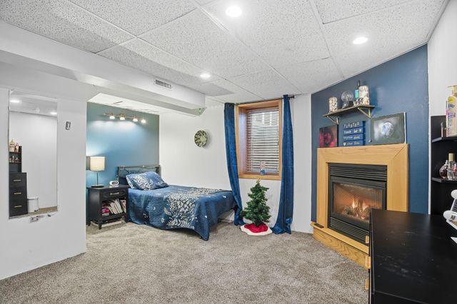 6110 Regent Avenue N, Brooklyn Center, MN 55429