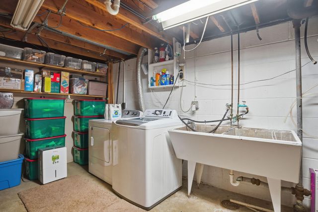 6110 Regent Avenue N, Brooklyn Center, MN 55429