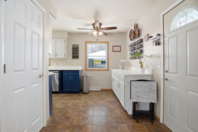 6110 Regent Avenue N, Brooklyn Center, MN 55429