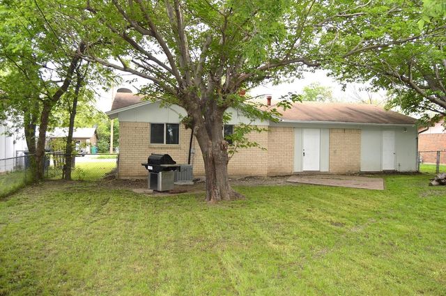 5729 Emerson Drive, Watauga, TX 76148