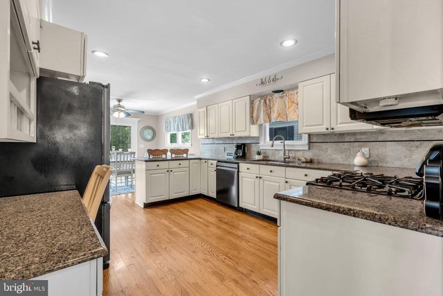 106 MAIN ST, Port Monmouth, NJ 07758