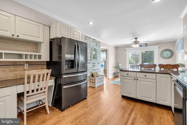 106 MAIN ST, Port Monmouth, NJ 07758