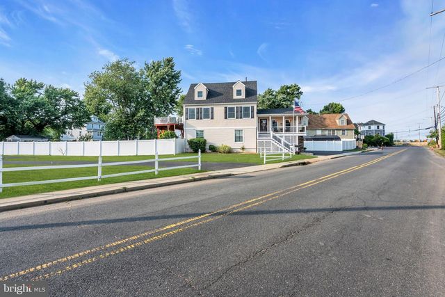106 MAIN ST, Port Monmouth, NJ 07758
