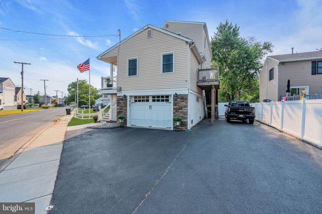 106 MAIN ST, Port Monmouth, NJ 07758