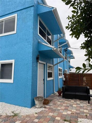222 Fairweather LN, Fort Myers Beach, FL 33931