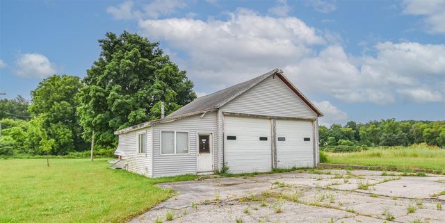 1085 E Chicago Road A, Quincy, MI 49082