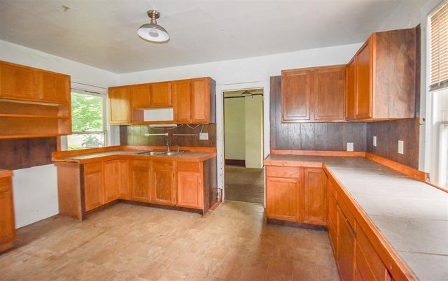 1085 E Chicago Road A, Quincy, MI 49082