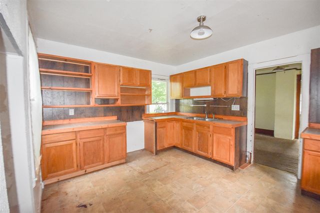 1085 E Chicago Road A, Quincy, MI 49082