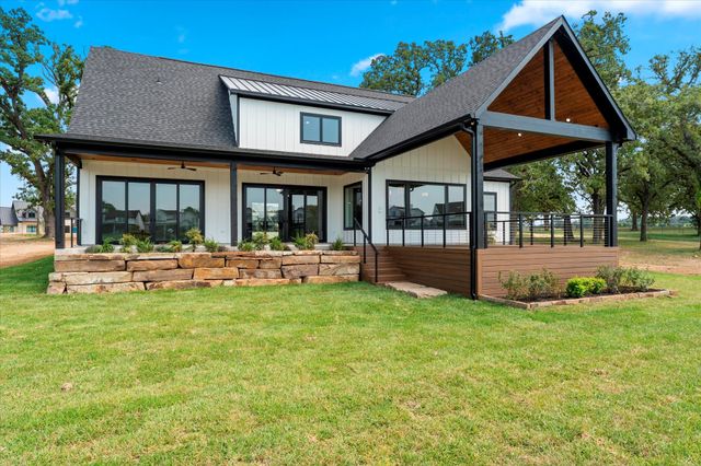 2565 Groves Court, Tool, TX 75143