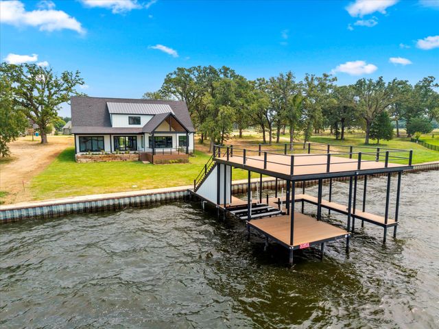 2565 Groves Court, Tool, TX 75143